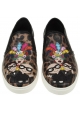 La impresión animal de las mujeres de Dolce & Gabbana-en zapatillas de deporte